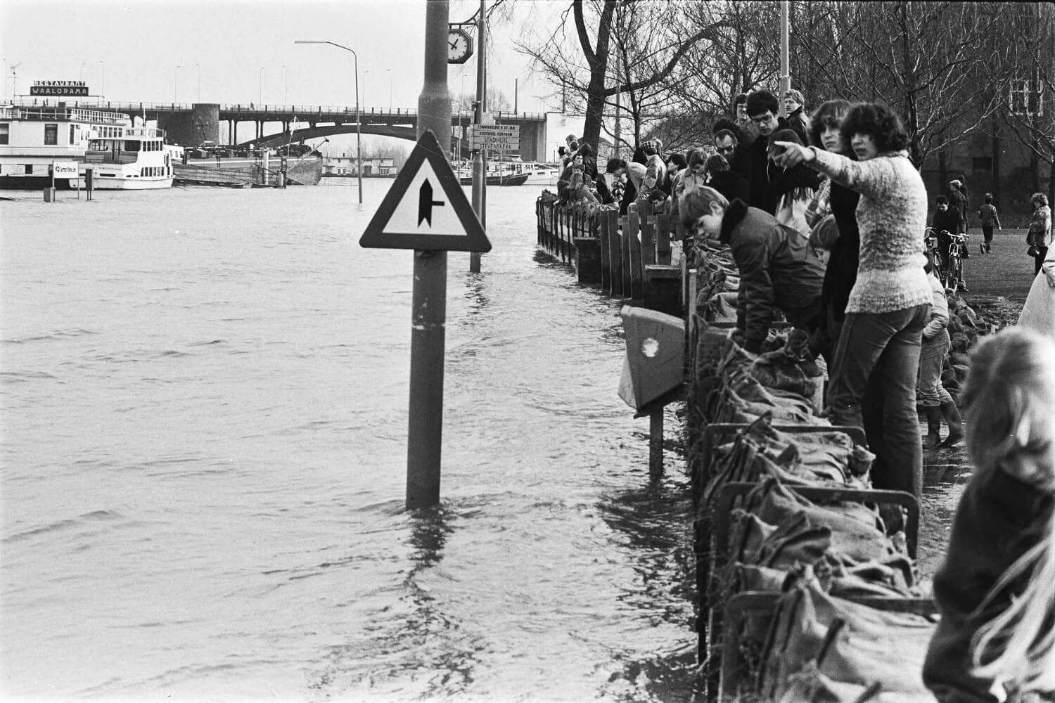 Hoge waterstand grote rivieren