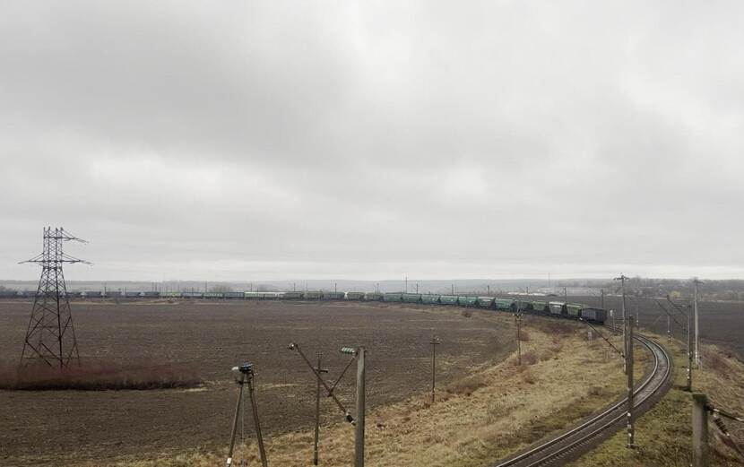 Een spoorlijn in Oekraïne.