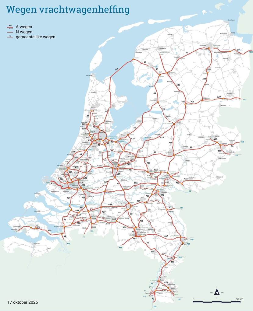 Kaart van Nederland met daarop de wegen waarop vrachtwagenheffing betaald moet worden. Dat zijn alle rijkswegen, een aantal N-wegen en gemeentelijke wegen.