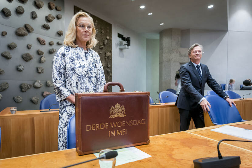 Minister Kaag en Arno Visser, president van de Algemene Rekenkamer.